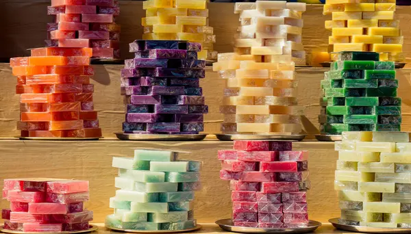 Kokulu el yapımı organik sabun koleksiyonu