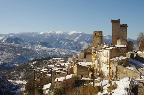 Pacentro Abruzzo Olaszország Kilátás Kis Hegyi Falura — Stock Fotó