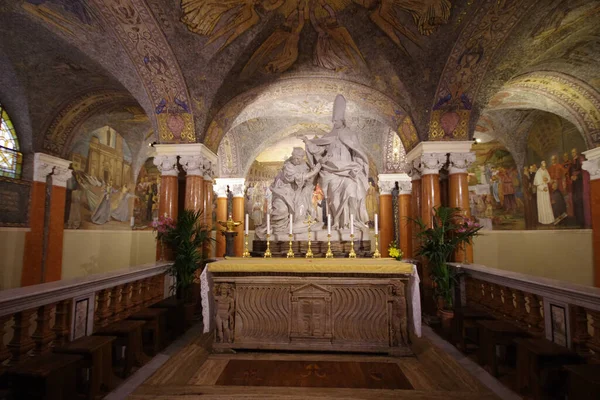 Construída Século Esplêndida Cripta Catedral Ascoli Piceno Dedicada Santemidio Padroeira — Fotografia de Stock