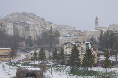 Rivisondoli (AQ) - Karlı dağ köyü - Abruzzo - İtalya