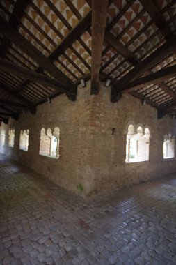 Fossacesia - Abruzzo - Medieval Church of San Giovanni in Venere: The ancient cloister of the abbey with the adjoining garden