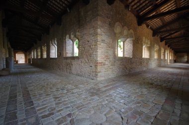 Fossacesia - Abruzzo - Medieval Church of San Giovanni in Venere: The ancient cloister of the abbey with the adjoining garden
