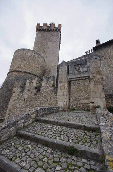Castello Piccolomini Capestrano Med Det Majestätiska Tornet Abruzzo — Stockfoto