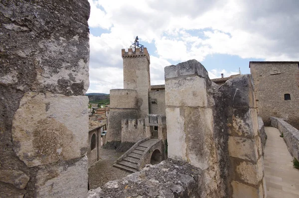 Castello Piccolomini Capestrano Con Majestuosa Torre Abruzos —  Fotos de Stock