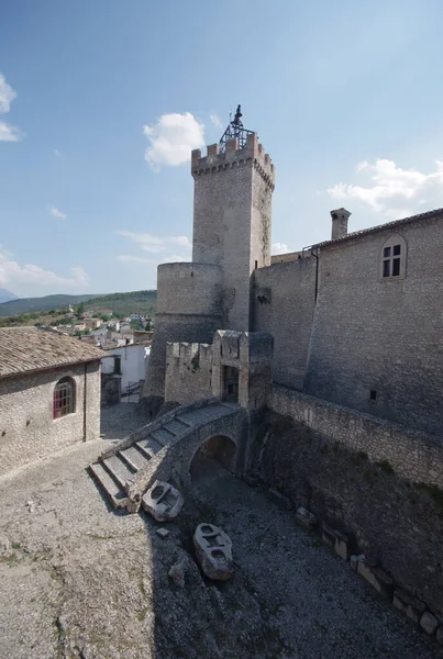 Imposing Defense Towers Piccolomini Castle Capestrano Abruzzo — Stock Photo, Image