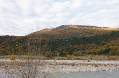 Sonbaharda kuruyan Trigno nehri Abruzzo 'dan Molise' i sevindirmektedir.