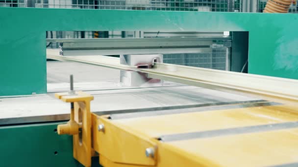 Factory Press Fiberglass Frame Moving — Vídeo de Stock