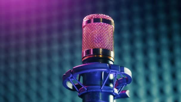 Mikrofon Podłogowy Dźwiękoszczelnym Studiu — Wideo stockowe