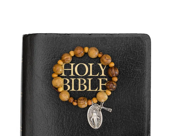 Holy Bible Rosary Bracelet Isolated White — Stock Photo, Image