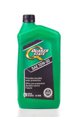 Pleasant Valley, Kanada - 17 Ocak 2022 Quaker State Petrol Konteynırı. Quaker State, Shell Oil Company tarafından üretilen bir Amerikan motor yağı markası..