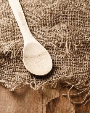 Kopyalama alanı olan ahşap bir kaşık.