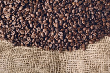 Çuval bezelyeli kahve bardağı.