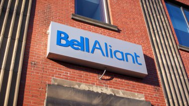 Truro, Kanada - 23 Mayıs 2023: Bell Aliant ofis tabelası. Bell Aliant Inc., Kanada genelinde faaliyet gösteren bir iletişim hizmeti şirketidir..