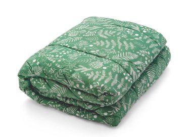 Beyaz battaniyeye daha rahat bir yatak.