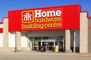 Truro, Kanada - Şubat 06, 2025: Home Hardware Building Centre. Ev Hırdavat Şirketi, Kanadalı bir ev geliştirme perakendecisi..
