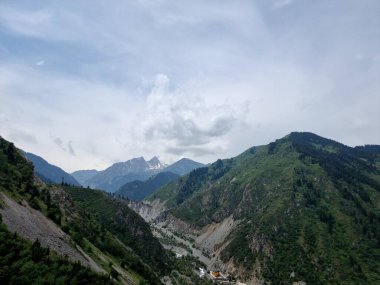 Dağların güzel manzarası