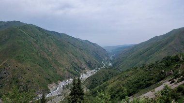 Dağların güzel manzarası