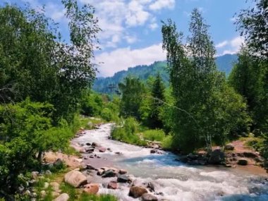 dağlarda harika nehir