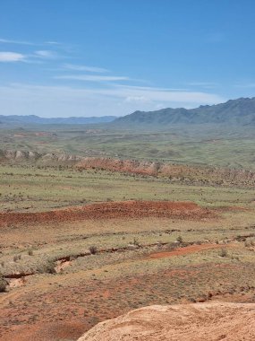 Dağ vadisinin güzel manzarası