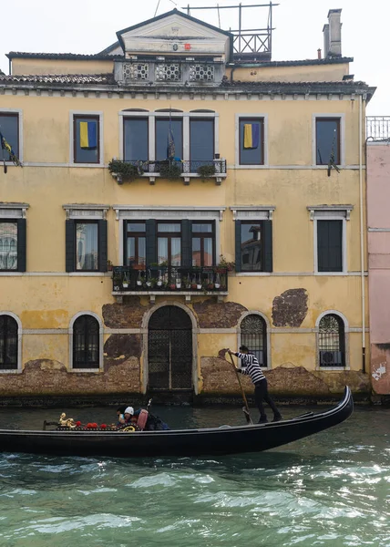 Talya Venedik Eski Bir Binanın Büyüleyici Yüzü — Stok fotoğraf