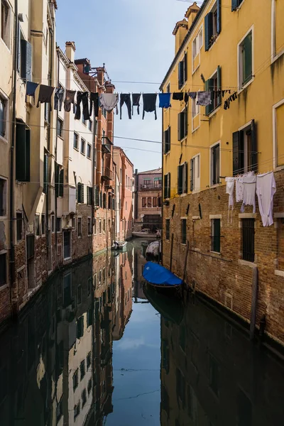Talya Venedik Teki Bir Kanalın Güzel Büyüleyici Manzarası Bahar Başlarında — Stok fotoğraf