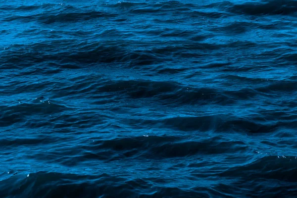 Onda Ondulata Blu Dell Oceano Con Riflesso Del Sole — Foto Stock
