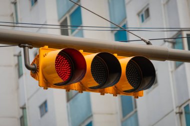 Kore 'de çocukların güvenli bölgelerinde sarı trafik ışıkları