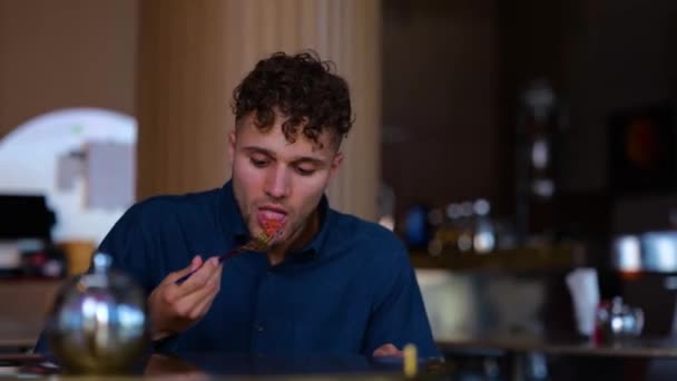 Close Caucasian Handsome Man Having Lunch Supper Eating Restaurant Alone — стоковое видео
