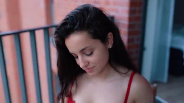 Giovane Signora Sexy Utilizzando Carta Credito Shopping Online Sul Sito — Video Stock