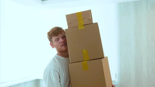 Close Handsome Caucasian Red Haired Guy Holding Many Cardboard Boxes — стокове фото
