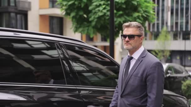 Businessman Wearing Sunglasses Posing His Black Car City Business People — Stock Video