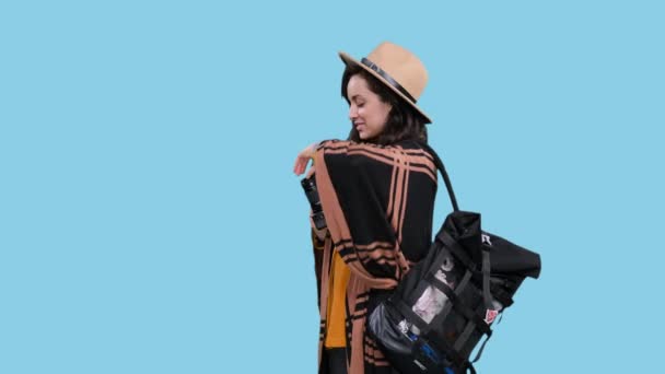 Happy Stylish Woman Hat Backpack Going Make Photo Camera Trip — Stok video