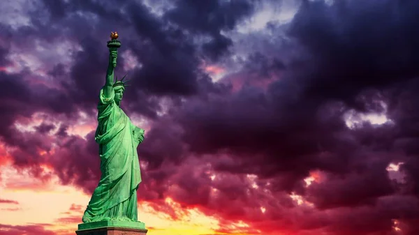 View Statue Liberty Sunset — Stock Photo, Image
