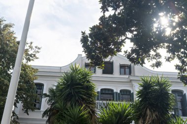 Büyükada olarak bilinen Büyük Ada 'daki Adalar Adalet Sarayı, Prensler Adaları' nın tarihi köşkü, Türkçe Adalar Adalet Sarayı,: Büyükşehir İstanbul, Türkiye - 10.22