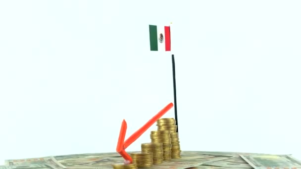 Flaga Meksyku Monetami Gramofonie Wideo Koncepcyjne Inflacji Czerwona Strzałka Dół — Wideo stockowe