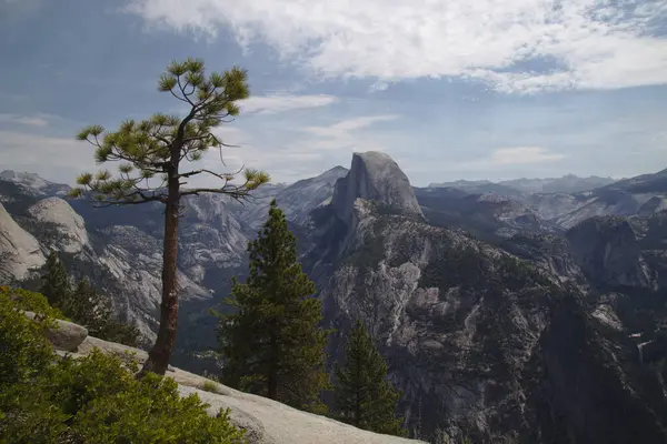 Yosemite Ulusal Parkı Ndaki Glacier Point Ten Half Dome Manzarası — Stok fotoğraf