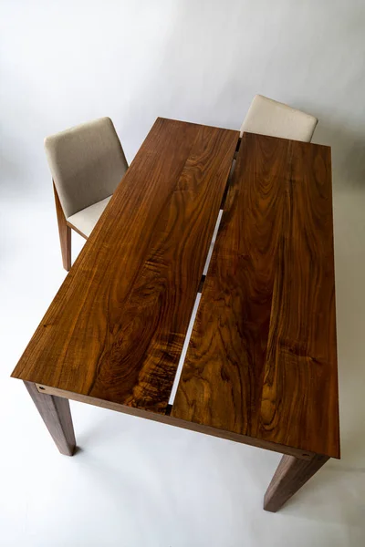 Design Holz Esstisch Minimalistische Und Einfache Objekte Auf Dem Tisch — Stockfoto