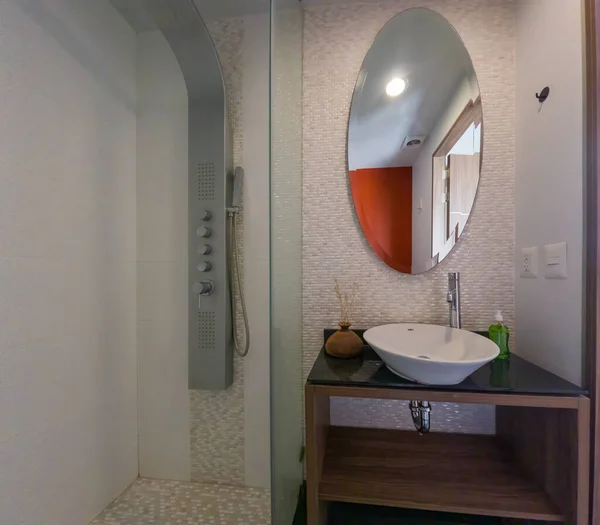 Design Interiores Moderna Pequena Casa Banho Estilo Brilhante Mexico América — Fotografia de Stock