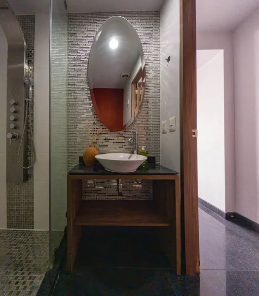 Design Interiores Moderna Pequena Casa Banho Estilo Brilhante Mexico América — Fotografia de Stock