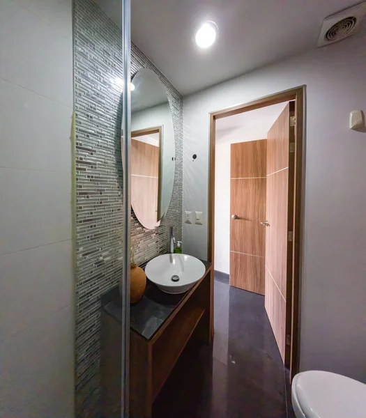 Kleines Badezimmer Einer Wohnung Moderne Dekoration Elegantes Interieur Mexiko Lateinamerika — Stockfoto