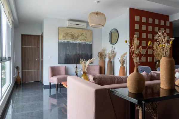 Hermosa Habitación Con Muebles Color Terracota Diseño Moderno Elegante América — Foto de Stock