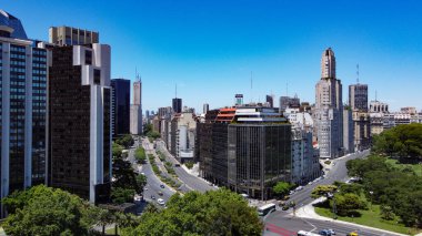 Alem Bulvarı Kavanagh Binası ve San Martin Meydanı