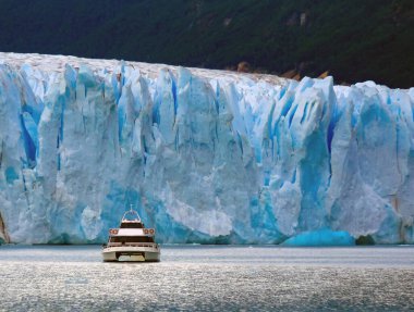 Arjantin 'in Patagonya buzullarında seyrüsefer