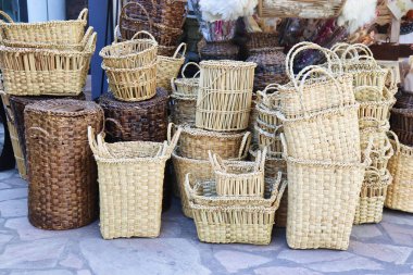 Tigre Delta adalıları tarafından yapılan el yapımı hasır sepetler.