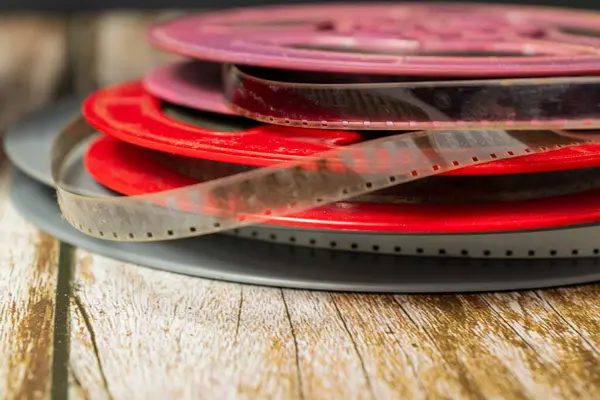 Eski renkli 8mm film ruloları