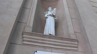 1880 'de Zarate Buenos Aires' te Carmen Ana Kilisesi 'nin kuruluşunun anısına mermer plaket.