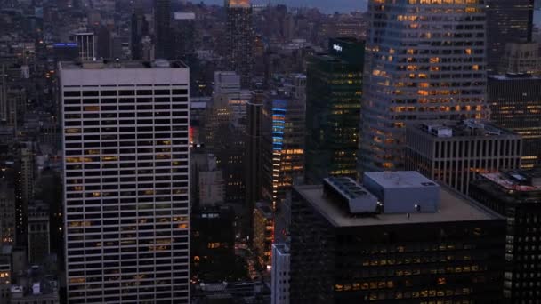 Natt Antenn Utsikt Över New York City Fantastiska Gnistrande Ljusbyggnad — Stockvideo