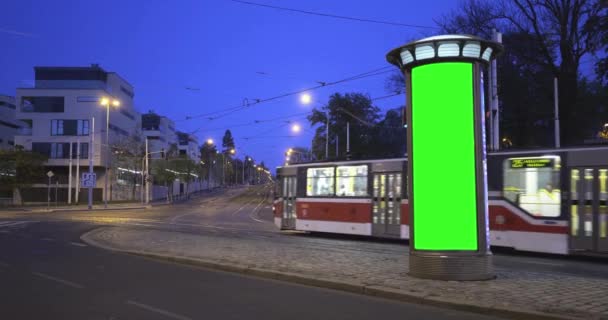 Πινακίδα Μια Πράσινη Οθόνη Φόντο Της Κυκλοφορίας Της Πόλης Κατά — Αρχείο Βίντεο
