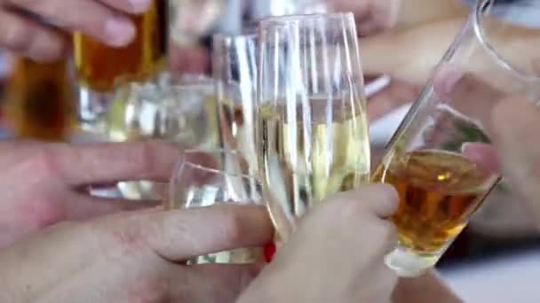 Par Datum Klinkande Glas Vin Romantik Koncept Fest Alkohol Glad — Stockvideo