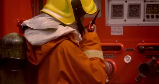 Firemans Using Water Fire Fighting Operation Extinguish Fire Hose Burning — Stock Video